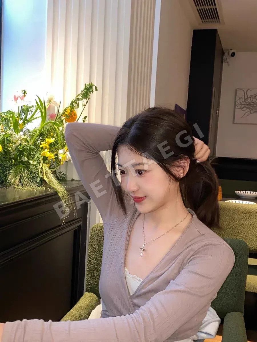 비비안웨스트우드 토성 펜던트 목걸이 상세 이미지 2