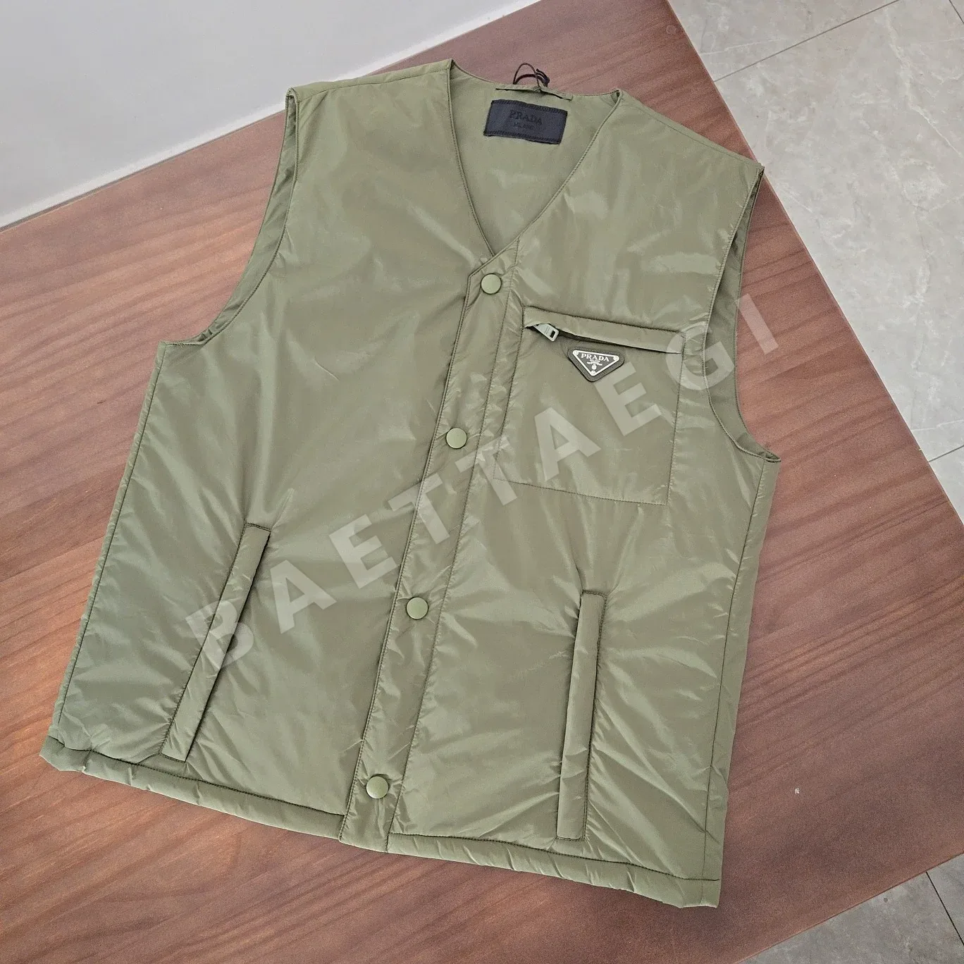 신상품 도매 - DM P230 프라다 24/FW 경량 다운 베스트, 사이즈 S, M, L, XL 5480 Prada