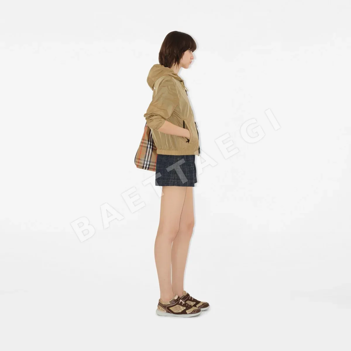 버버리 경량 나일론 프린트 후드 자켓 상세 이미지 3