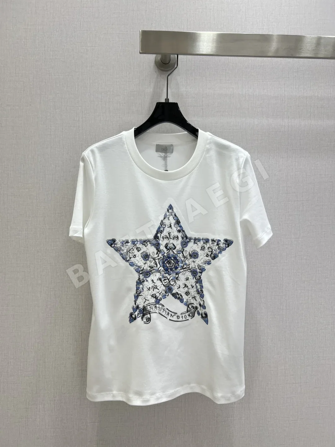 디올 여성 반팔 92067