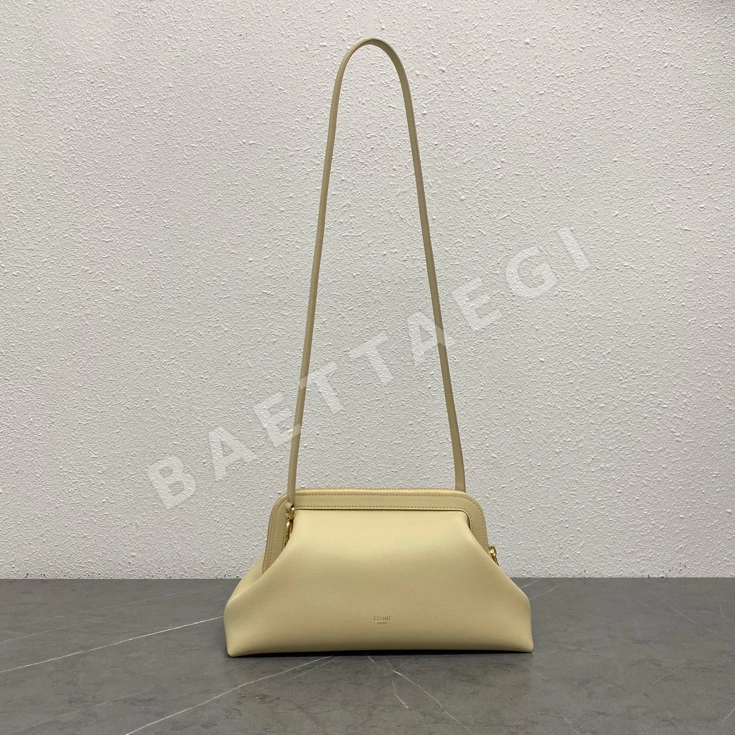 셀린느 샌드캐슬 미니 숄더백 L10603