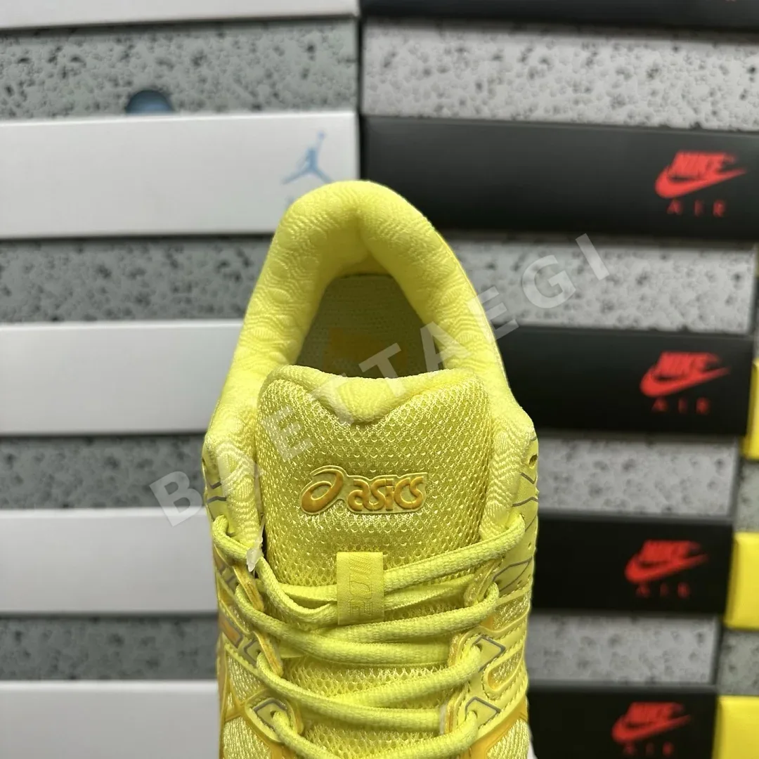 아식스 [KO] 젤 카야노 20 1203A758-750 200451 Asics Gel-Kayano 20 Banana Cream Chrome 상세 이미지 4