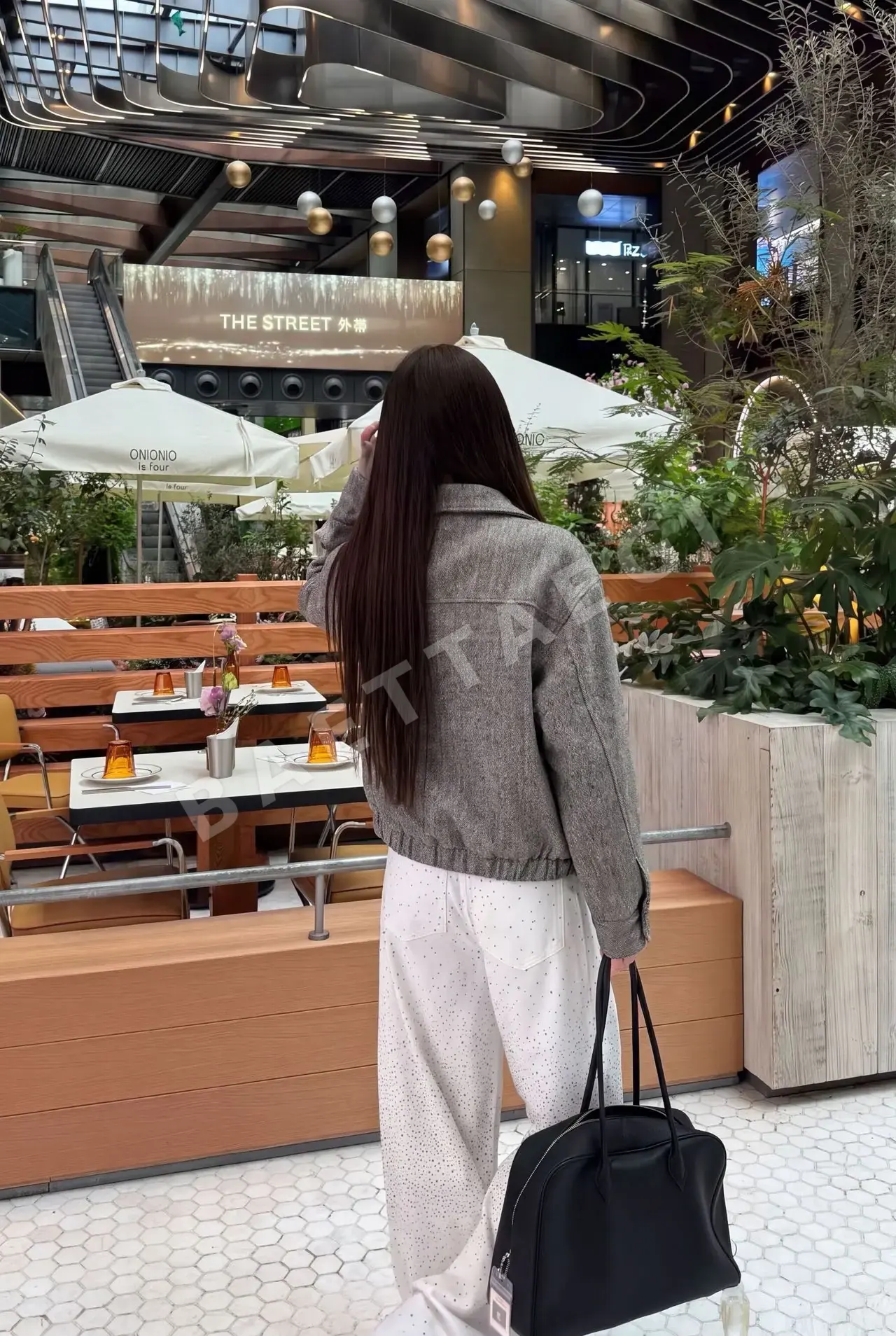 미우미우 로고 자수 헤링본 울 자켓 상세 이미지 8