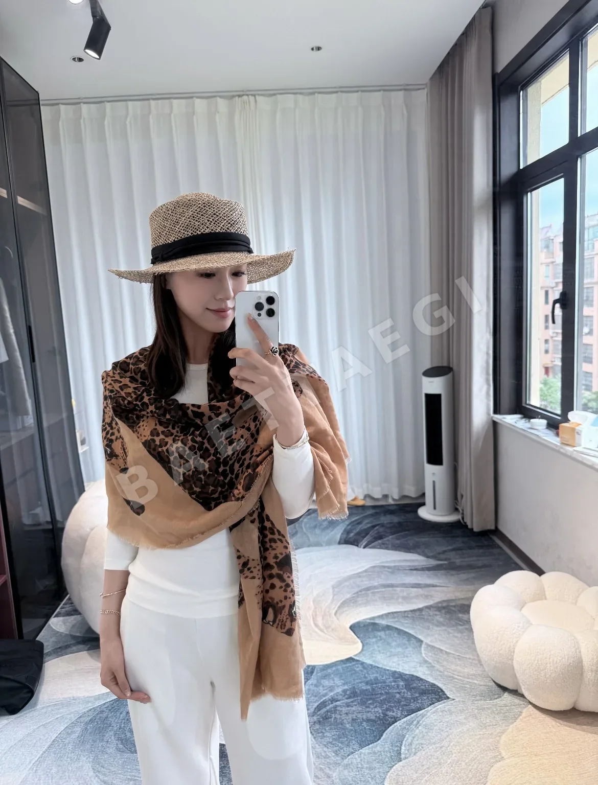 생로랑 레오파드 울 스카프 상세 이미지 7