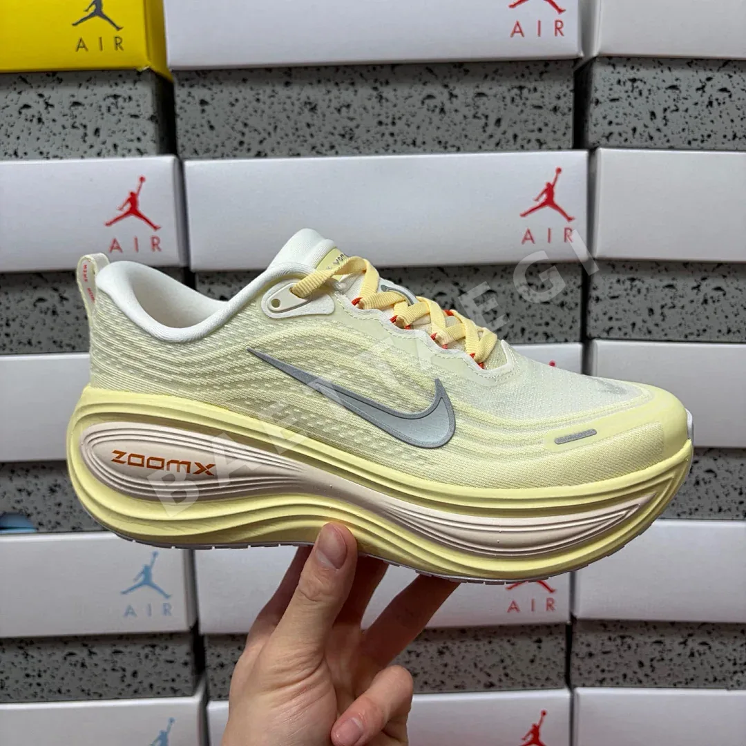 나이키 [GT] 보메로 플러스 IM5020-100 201146 Nike Vomero Plus Football Grey Ashen Slate 상세 이미지 10