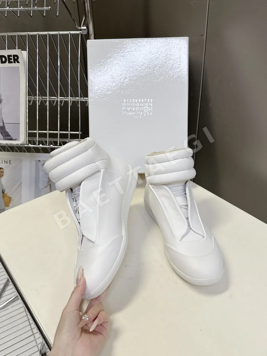 마르지엘라 퓨어 퓨처 커플 하이탑 스니커즈 9231 상세 이미지 4