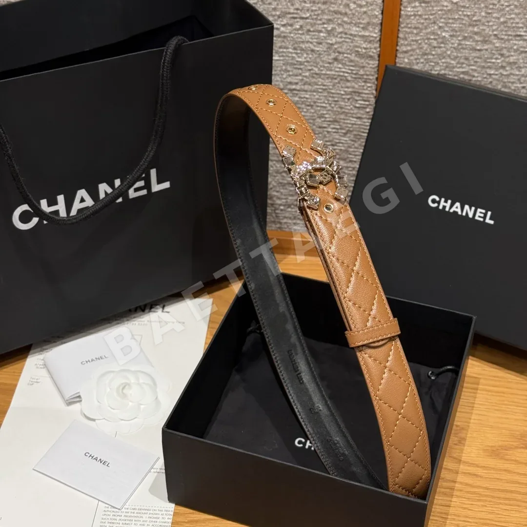 샤넬 더블 C 메탈 로고 램스킨 벨트 상세 이미지 4