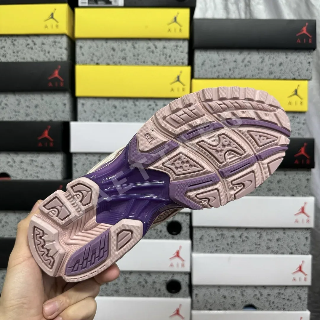 아식스 [LZ] 젤 카야노 14 1205A105-700 200601 Asics Gel-Kayano 14 Barely Rose Cream 상세 이미지 8
