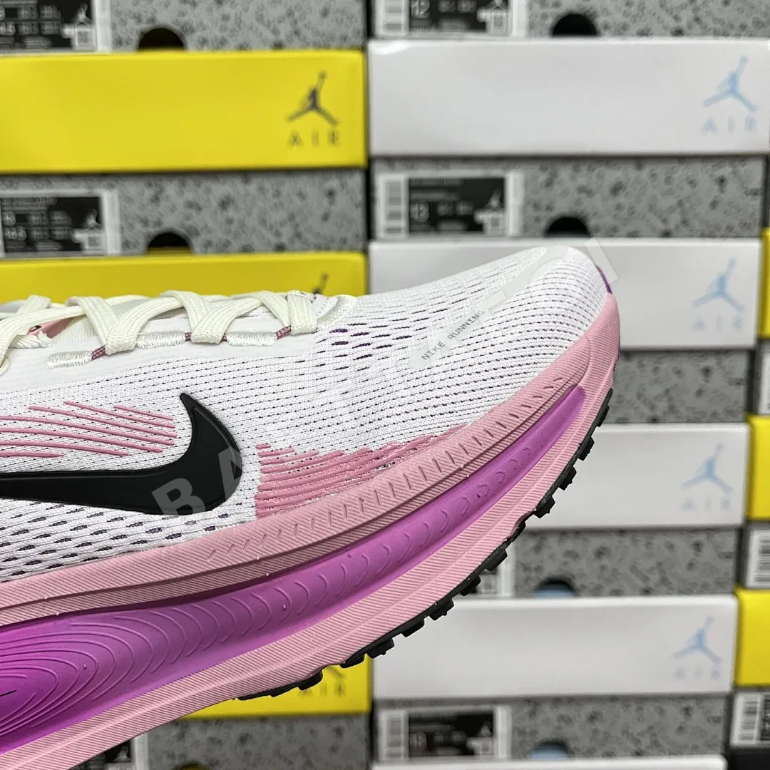 나이키 줌 보메로 18 HM6804-105 201104 Nike Zoom Vomero 18 상세 이미지 5