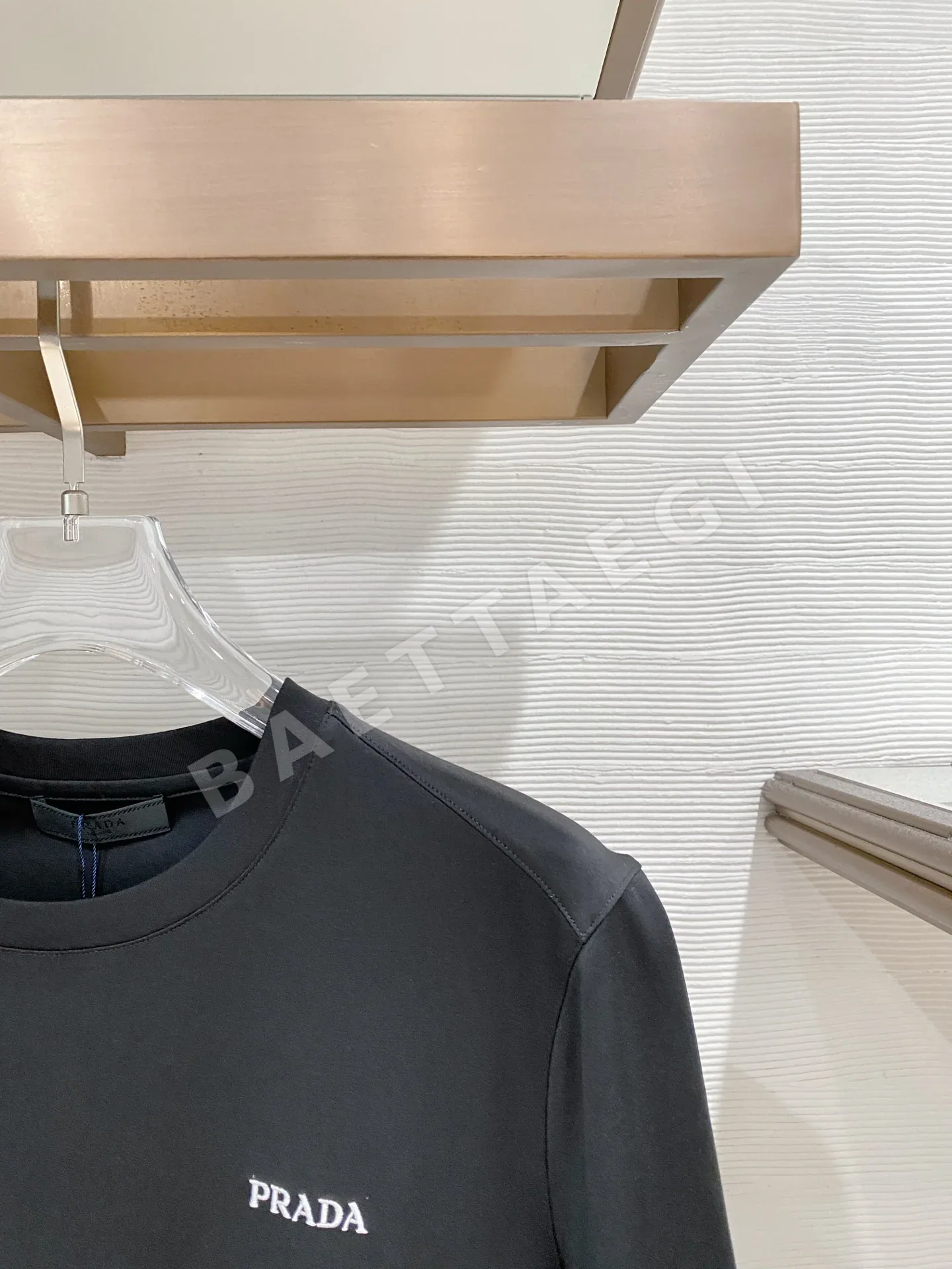 프라다 크루넥 반팔 티셔츠 남성용 상세 이미지 3