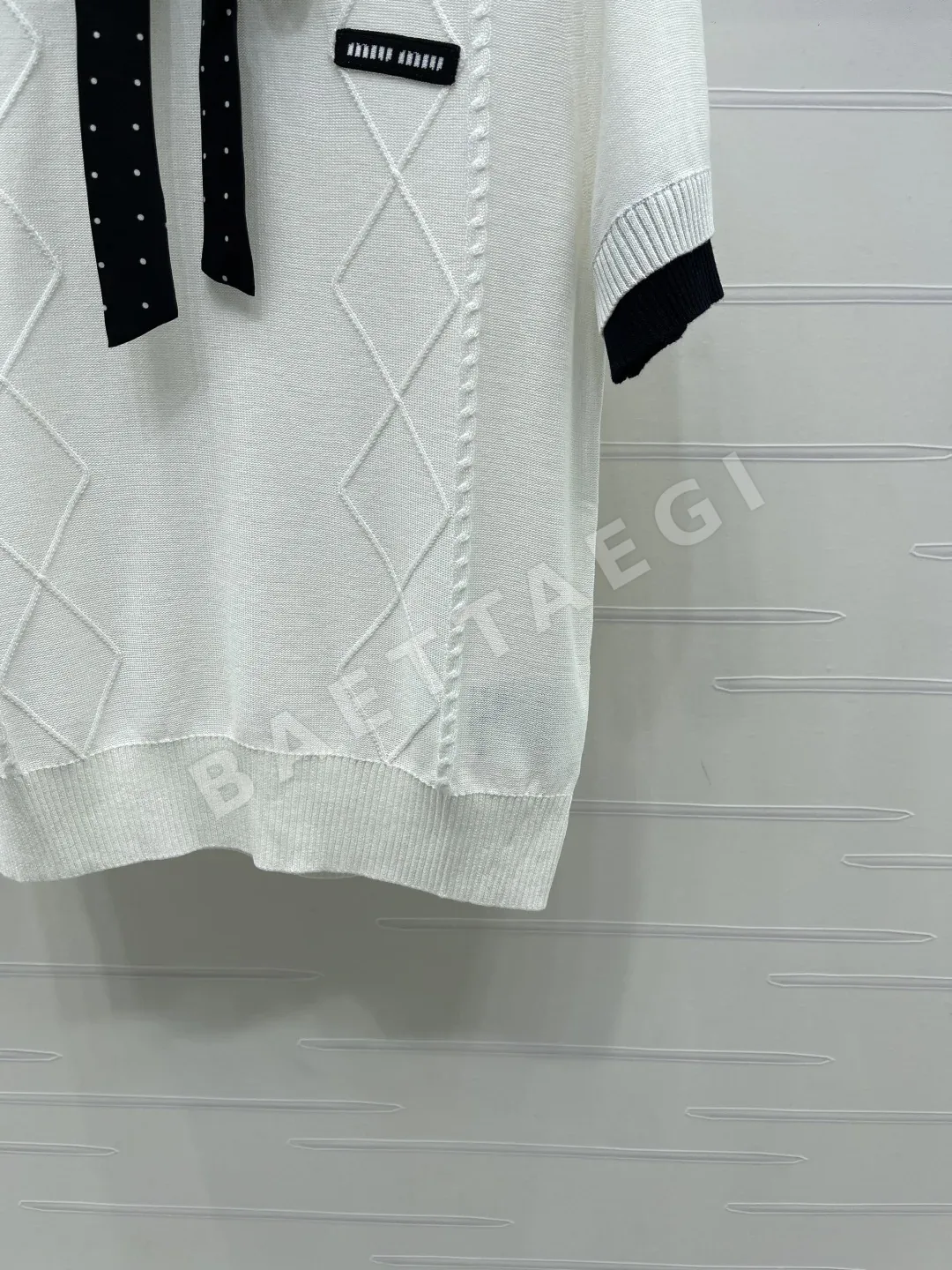미우미우 보타이 라운드넥 니트 반팔 탑 상세 이미지 6
