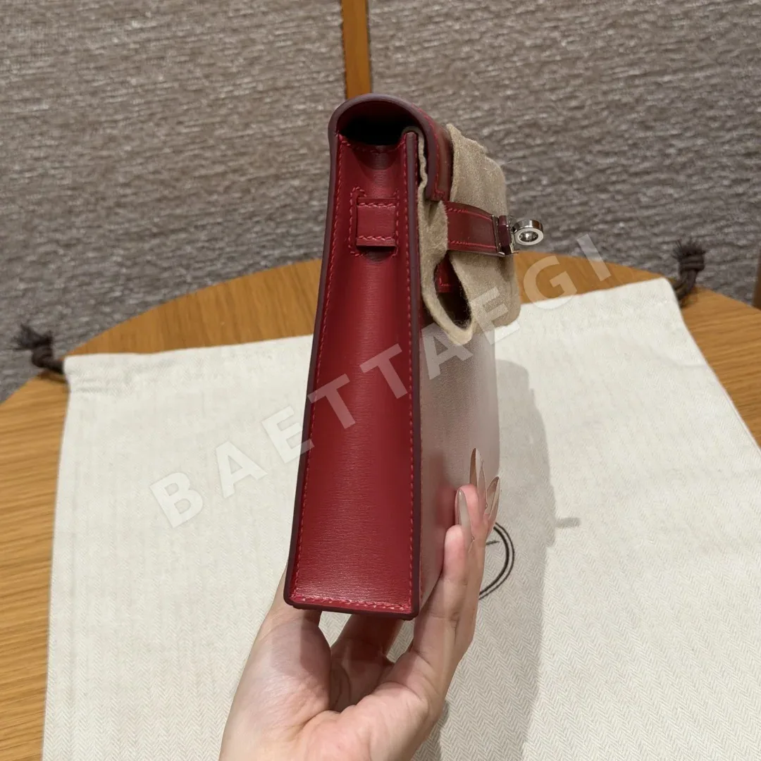 에르메스 켈리 엘란 칠리 레드 은장 언더암 가방 상세 이미지 3