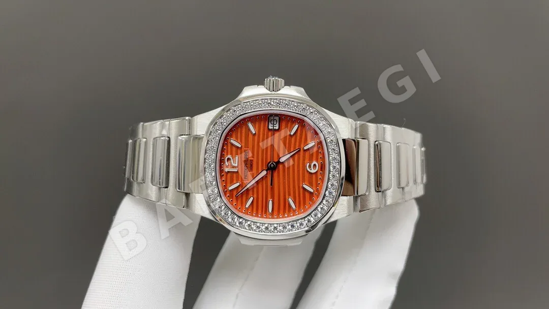 파텍필립 노틸러스 7010 다이아몬드 여성 시계 쿼츠 가죽스트랩 상세 이미지 7