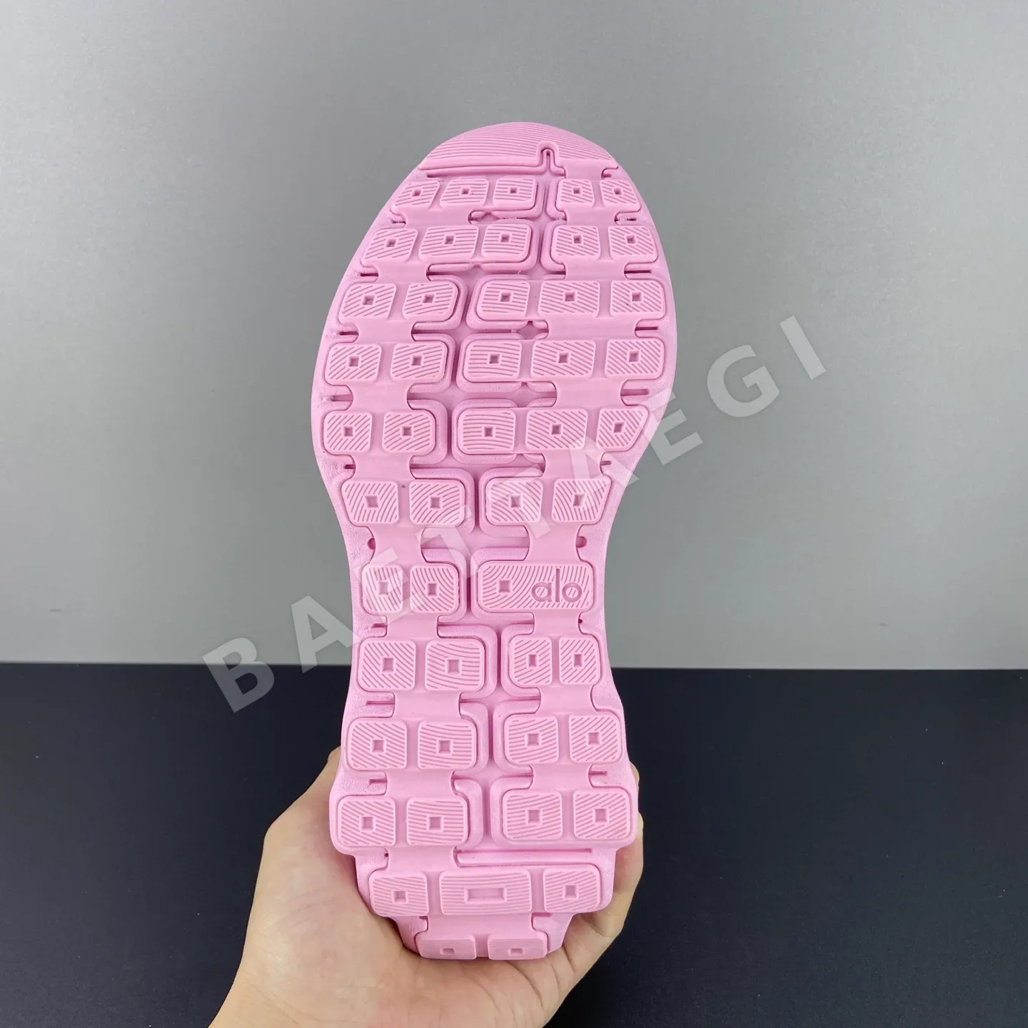 알로 핑크 컬러블록 플랫폼 캐주얼 러닝화 상세 이미지 9