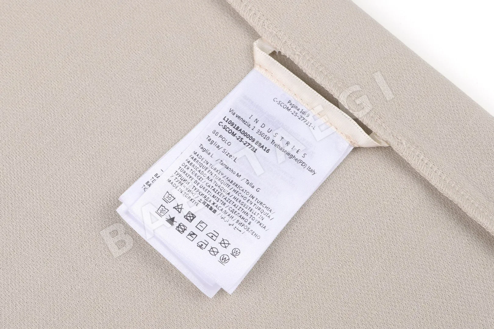 몽클레르 코튼 로고 3 버튼 폴로셔츠 남성 반팔 상세 이미지 9