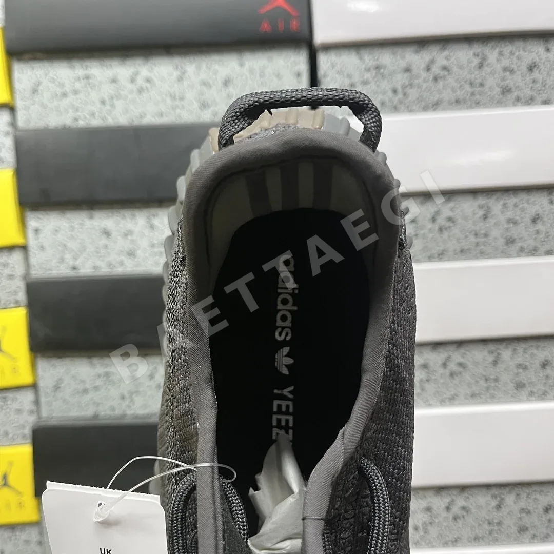 아디다스 [R] 이지 부스트 350 V2 FY4176 200751 Adidas Yeezy Boost 350 V2 상세 이미지 2