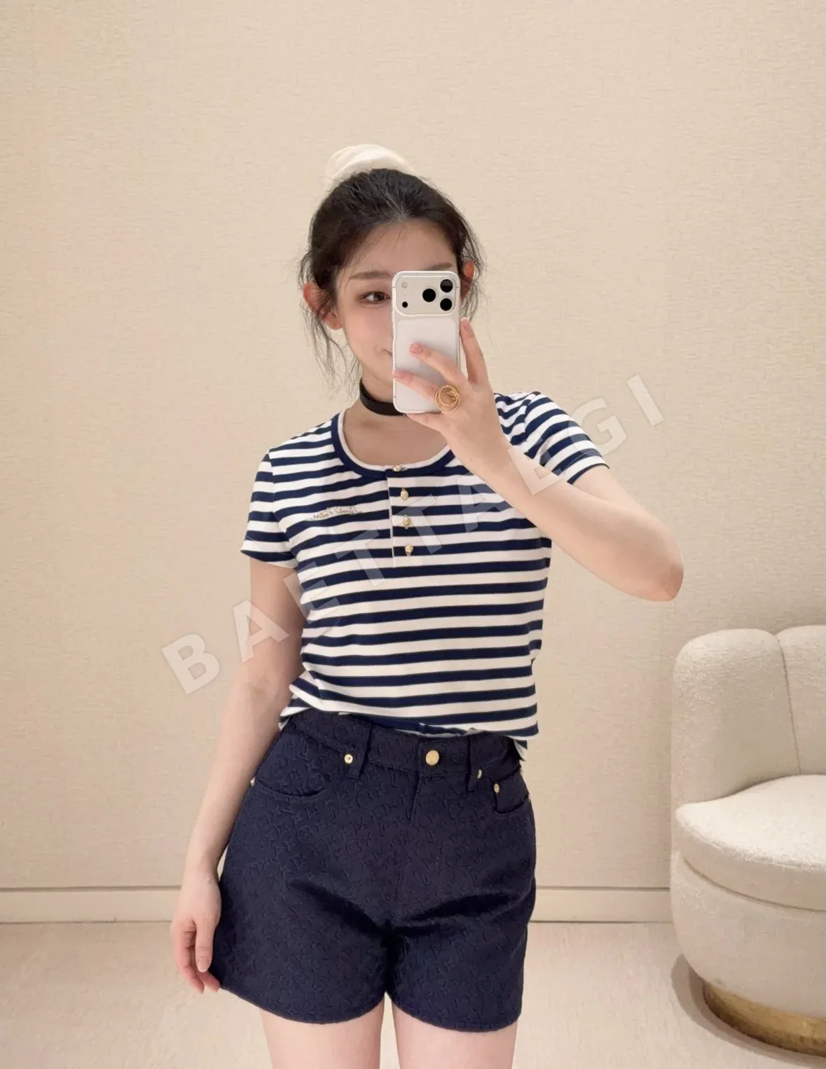루이비통 블루 화이트 스트라이프 헨리카라 반팔 티셔츠 상세 이미지 6