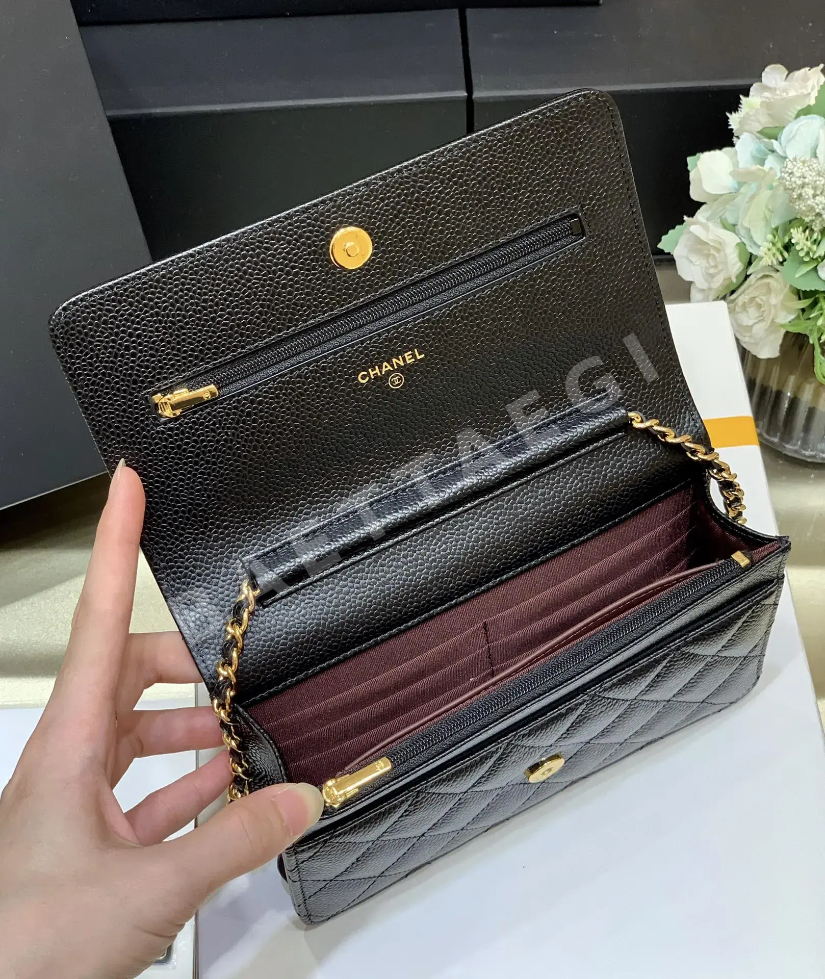 샤넬 클래식 월렛 온 체인 가방 A33814 상세 이미지 7