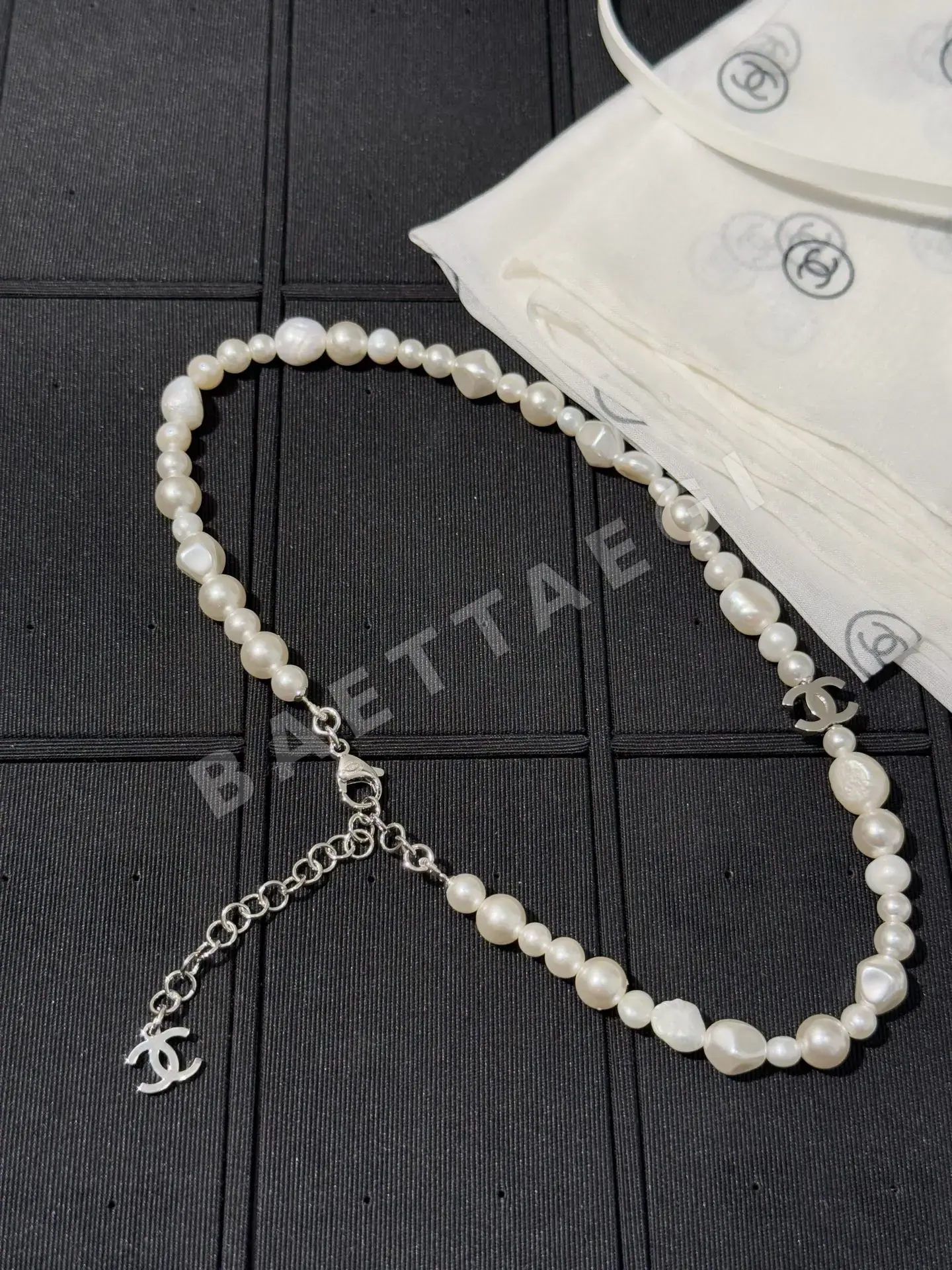 샤넬 담수진주 더블 C 숏 목걸이 상세 이미지 7