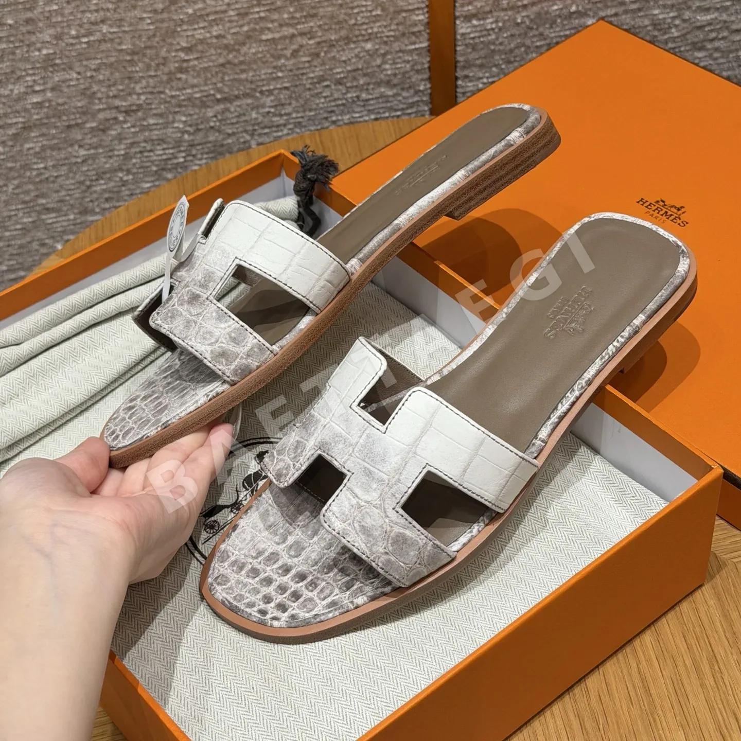 에르메스 오란 악어가죽 샌들 상세 이미지 4