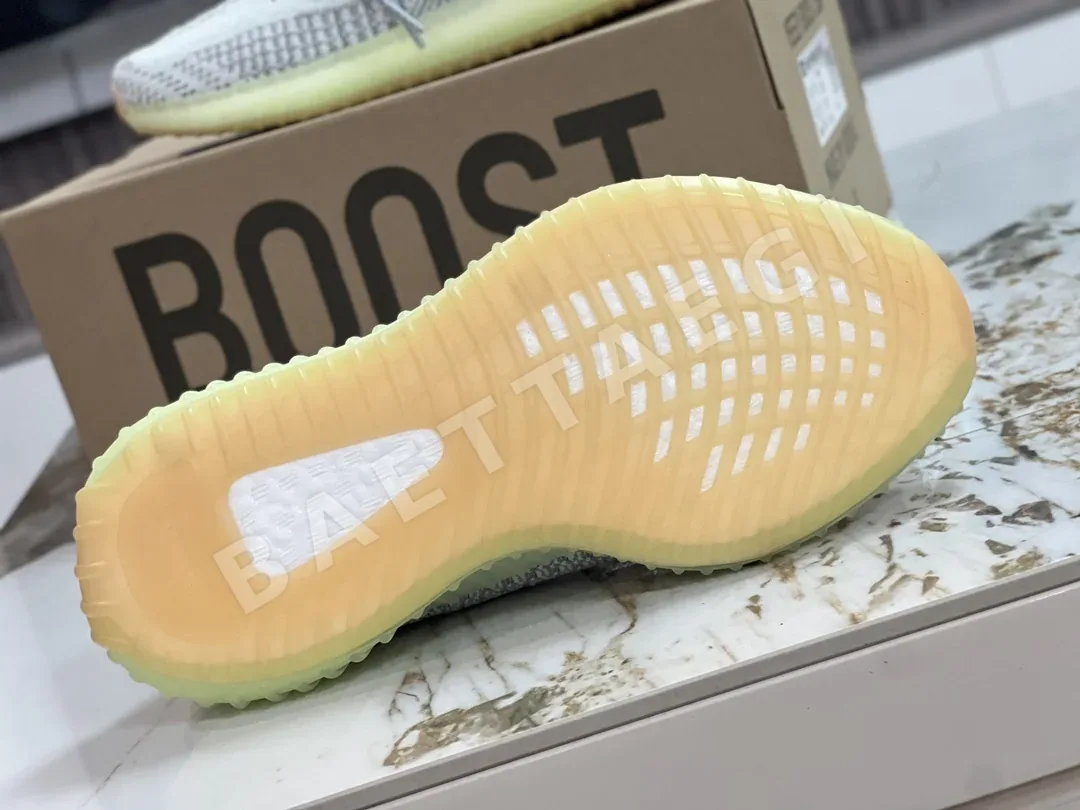 아디다스 YEEZY350 남성 신발 상세 이미지 9