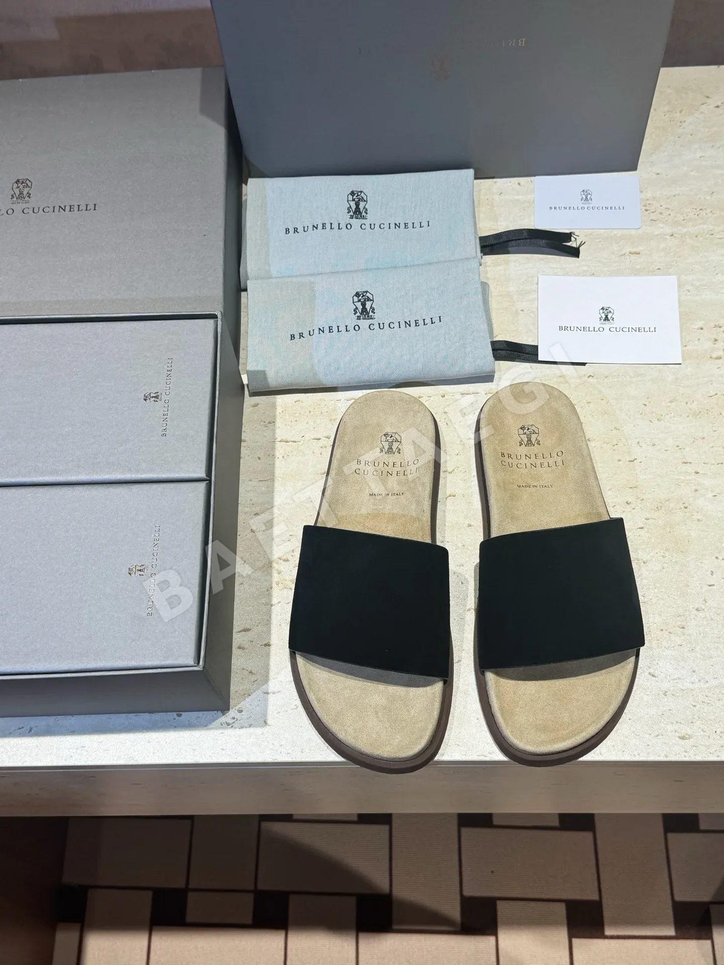 브루넬로쿠치넬리 남성 스웨이드 비치 샌들 상세 이미지 5