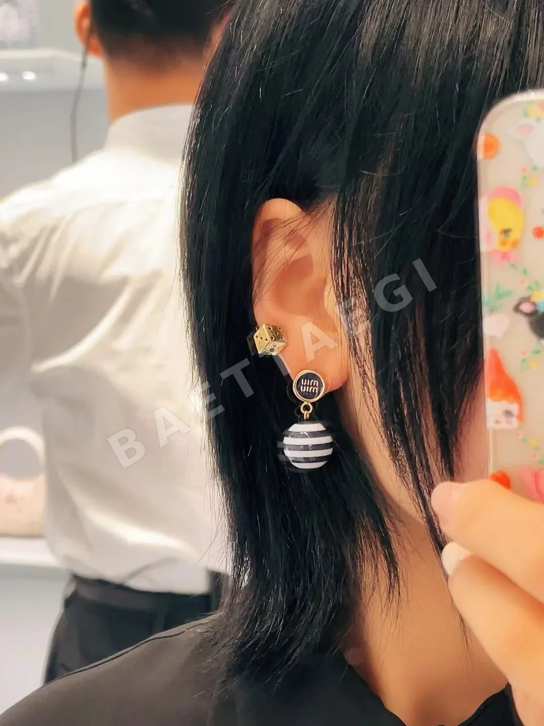 미우미우 귀걸이 61007 Miu Miu Earrings 상세 이미지 2