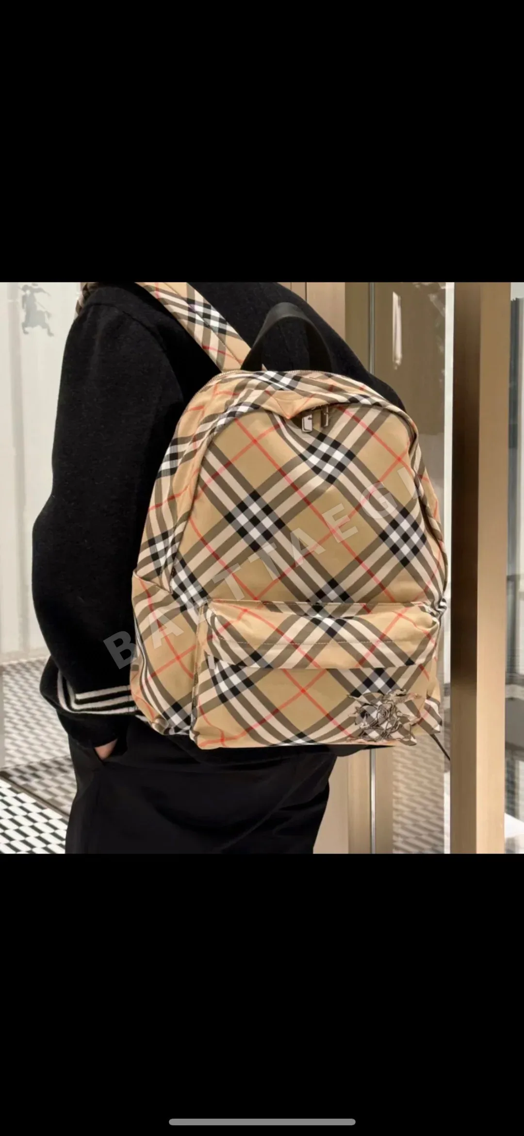 버버리 대형 백팩 상세 이미지 8