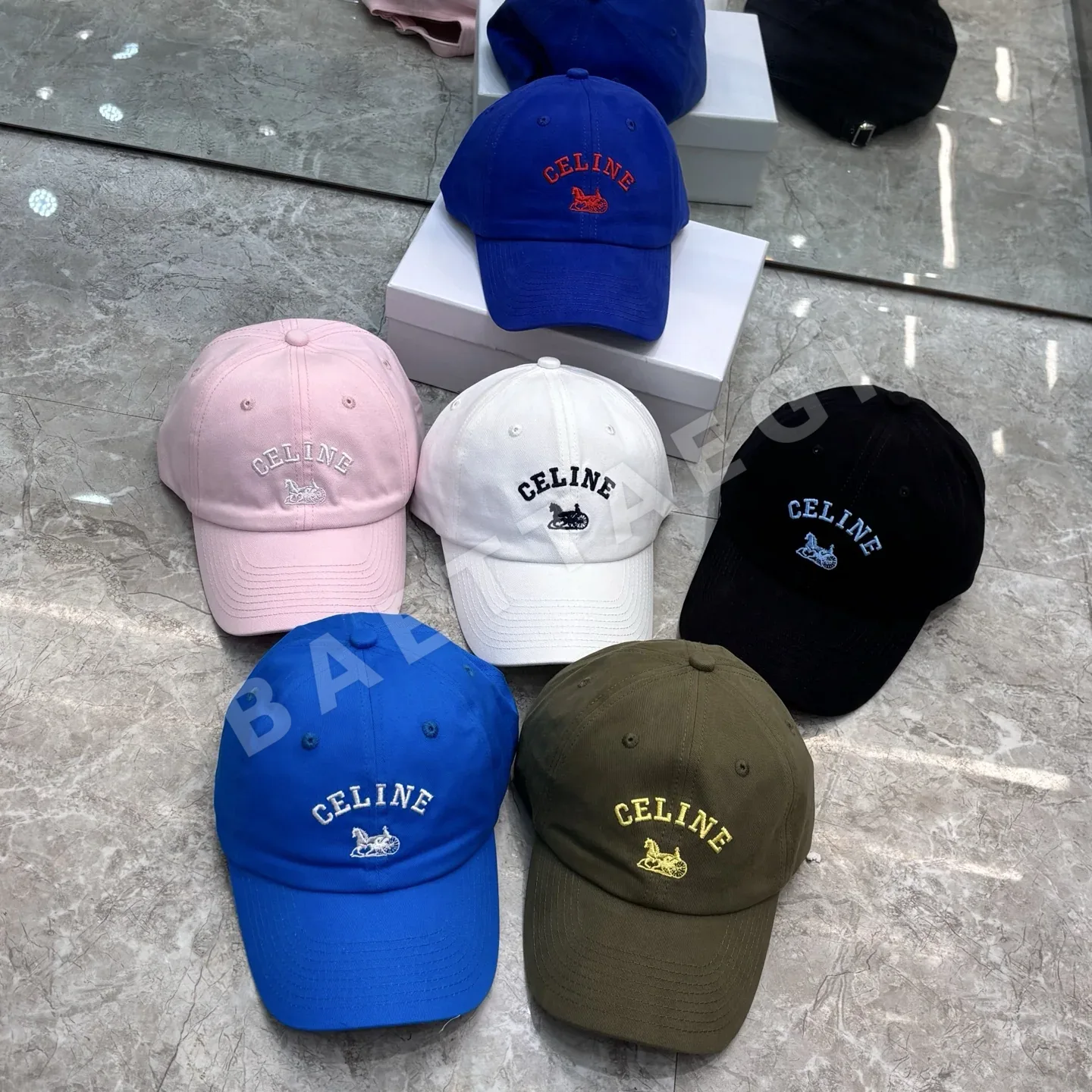 셀린느 C 로고 자수 캡 상세 이미지 9