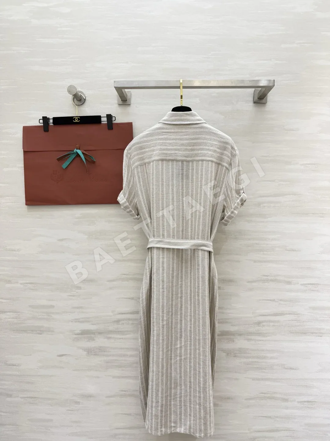로로피아나 내추럴 세로 스트라이프 린넨 여성 원피스 상세 이미지 8