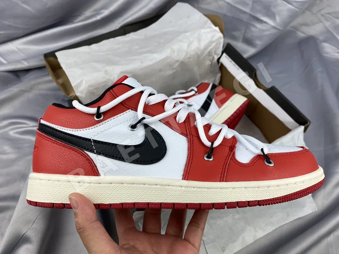 오프화이트 AJ1 로우탑 농구화 상세 이미지 2