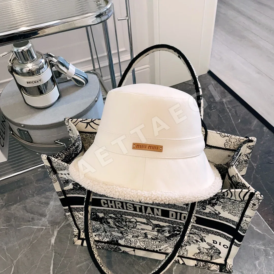 미우미우 모자 79440 Miu Miu Cap 상세 이미지 5