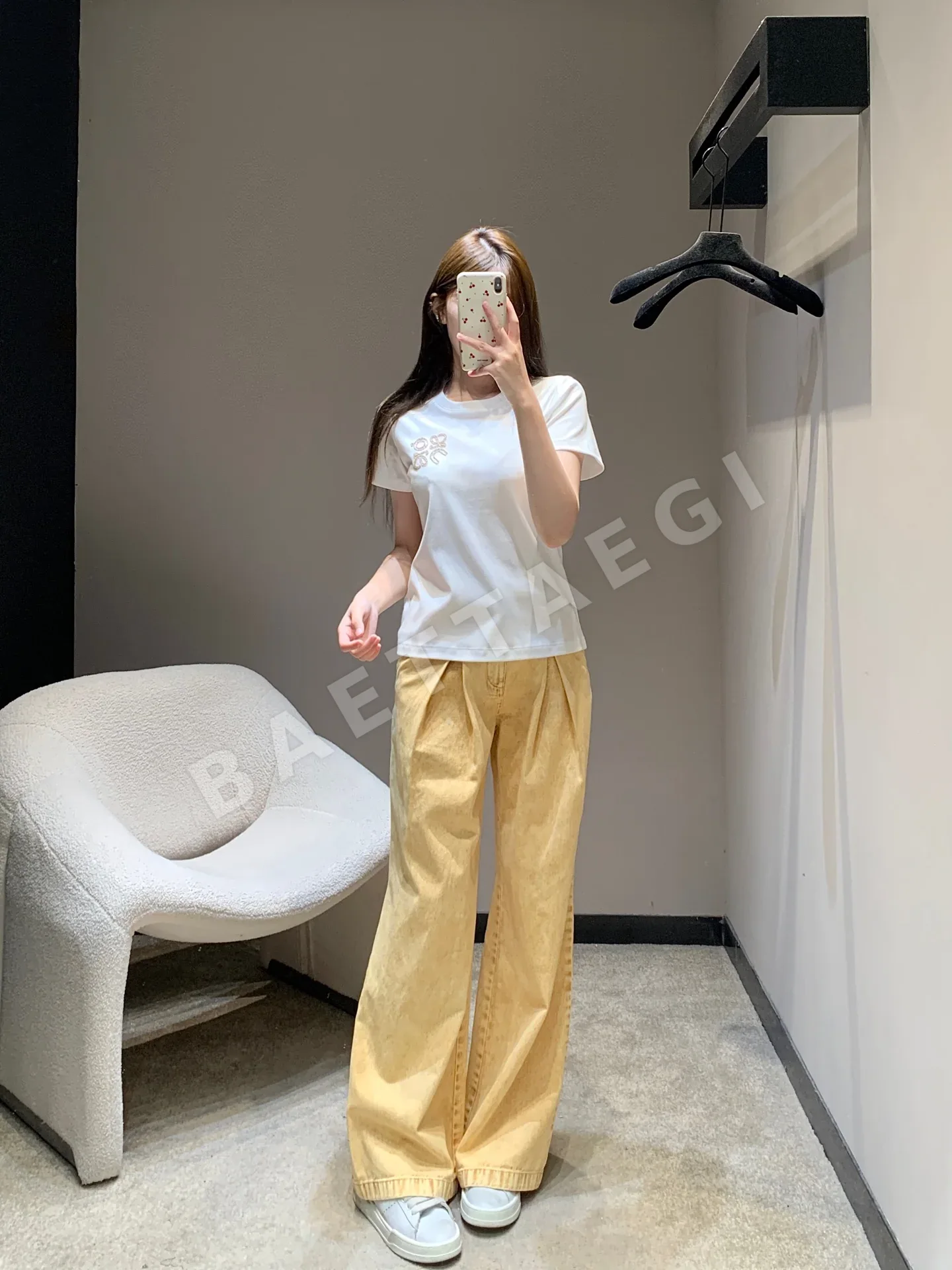 로에베 자수 크루넥 반팔 티셔츠 상세 이미지 4