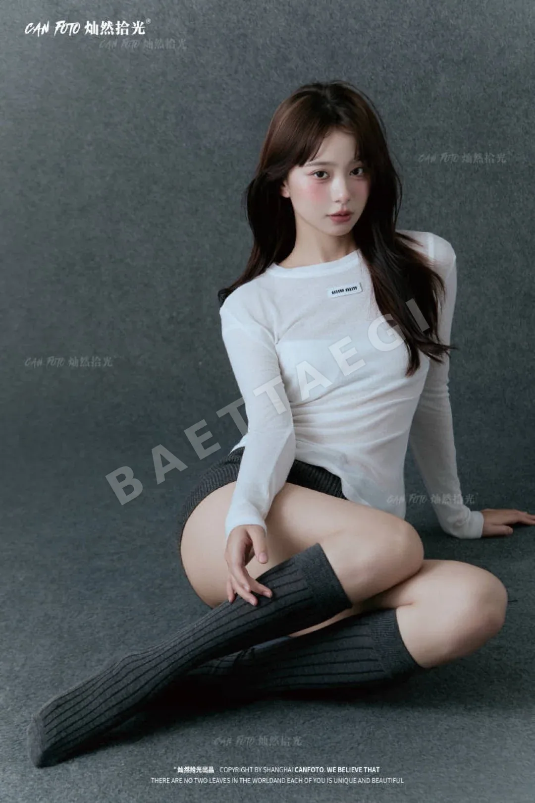미우미우 여성 긴팔 티셔츠 상세 이미지 7