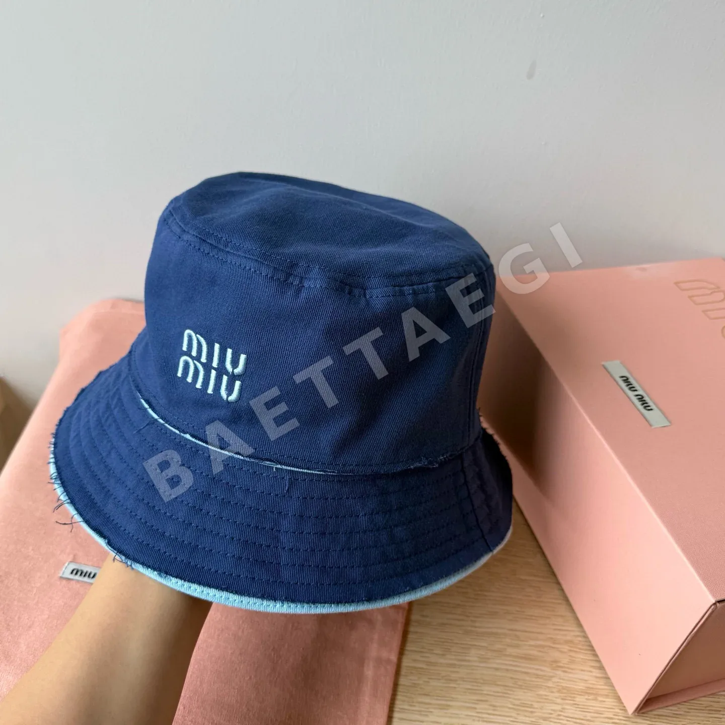 미우미우 모자 80926 Miu Miu Cap 상세 이미지 4