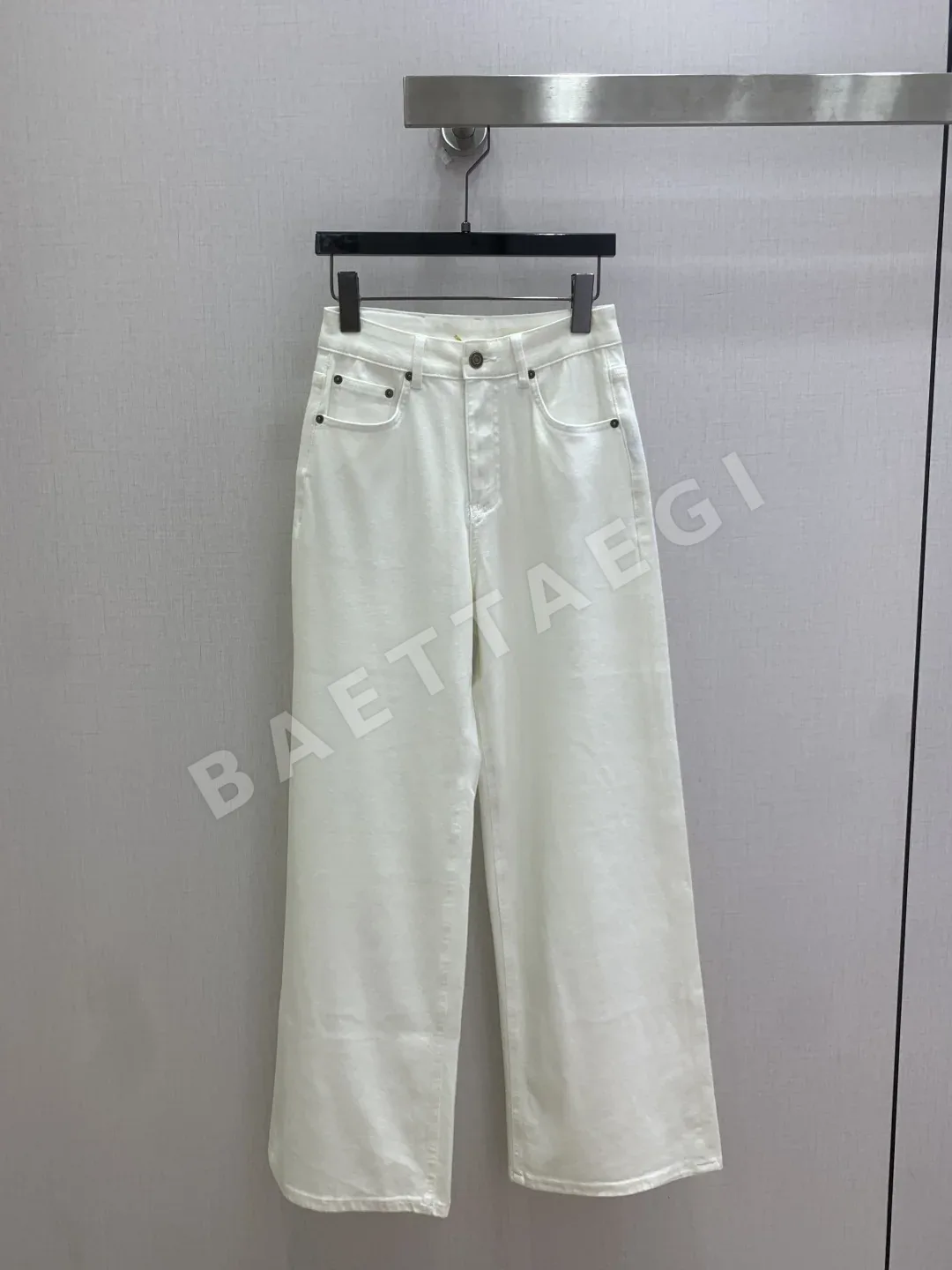 생로랑 자수 로고 여성 데님 바지 103473