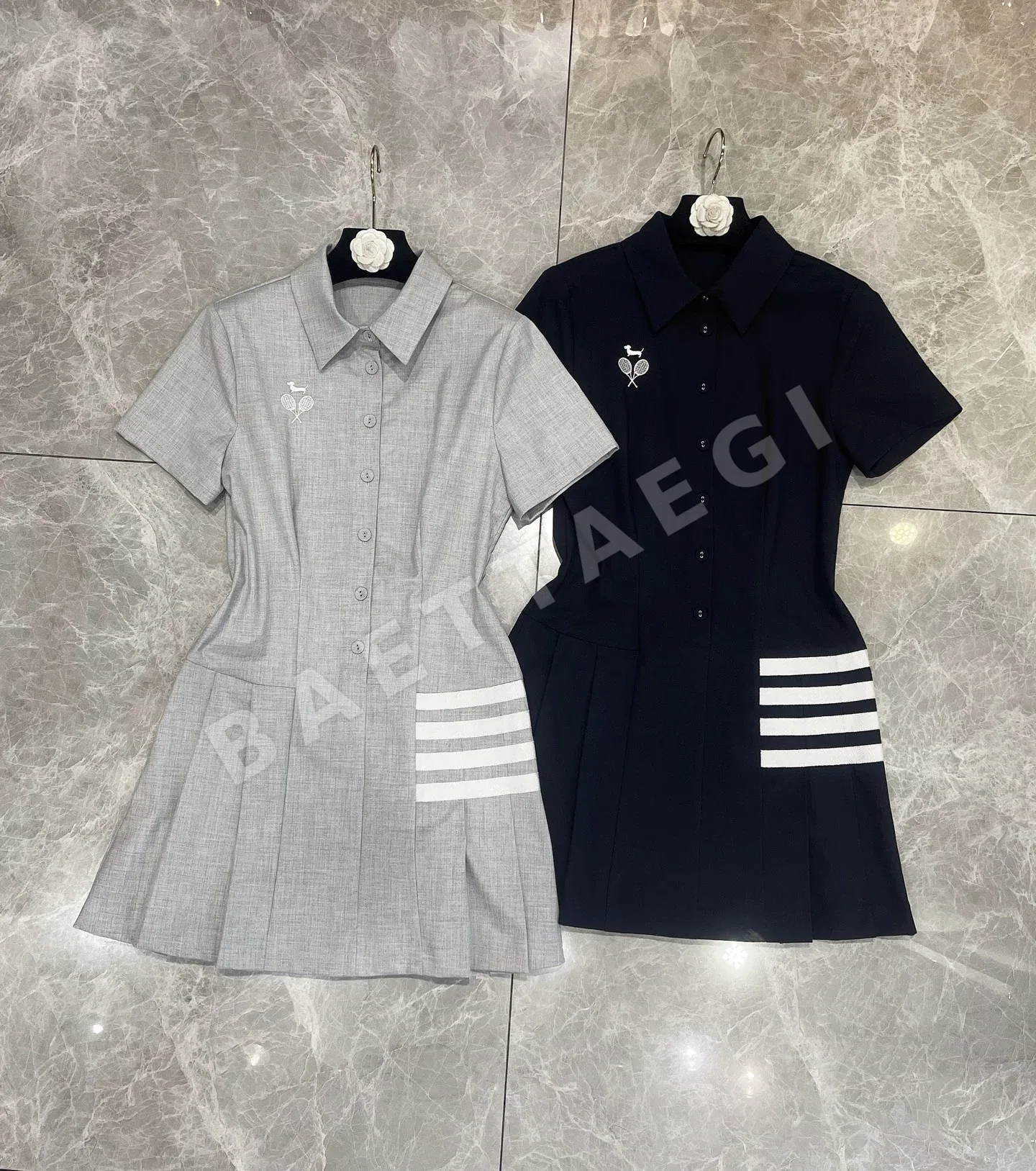 톰브라운 경량 울 테니스 자수 원피스 97705
