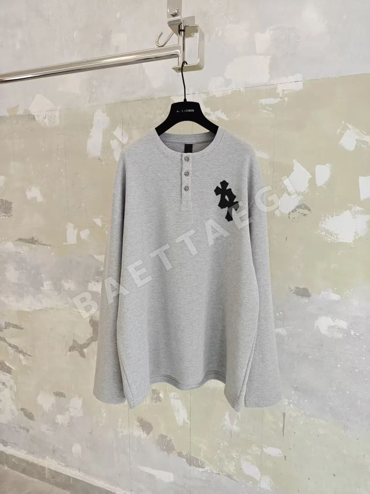 크롬하츠 가죽 패치워크 헨리카라 와플 긴팔 티셔츠 163687