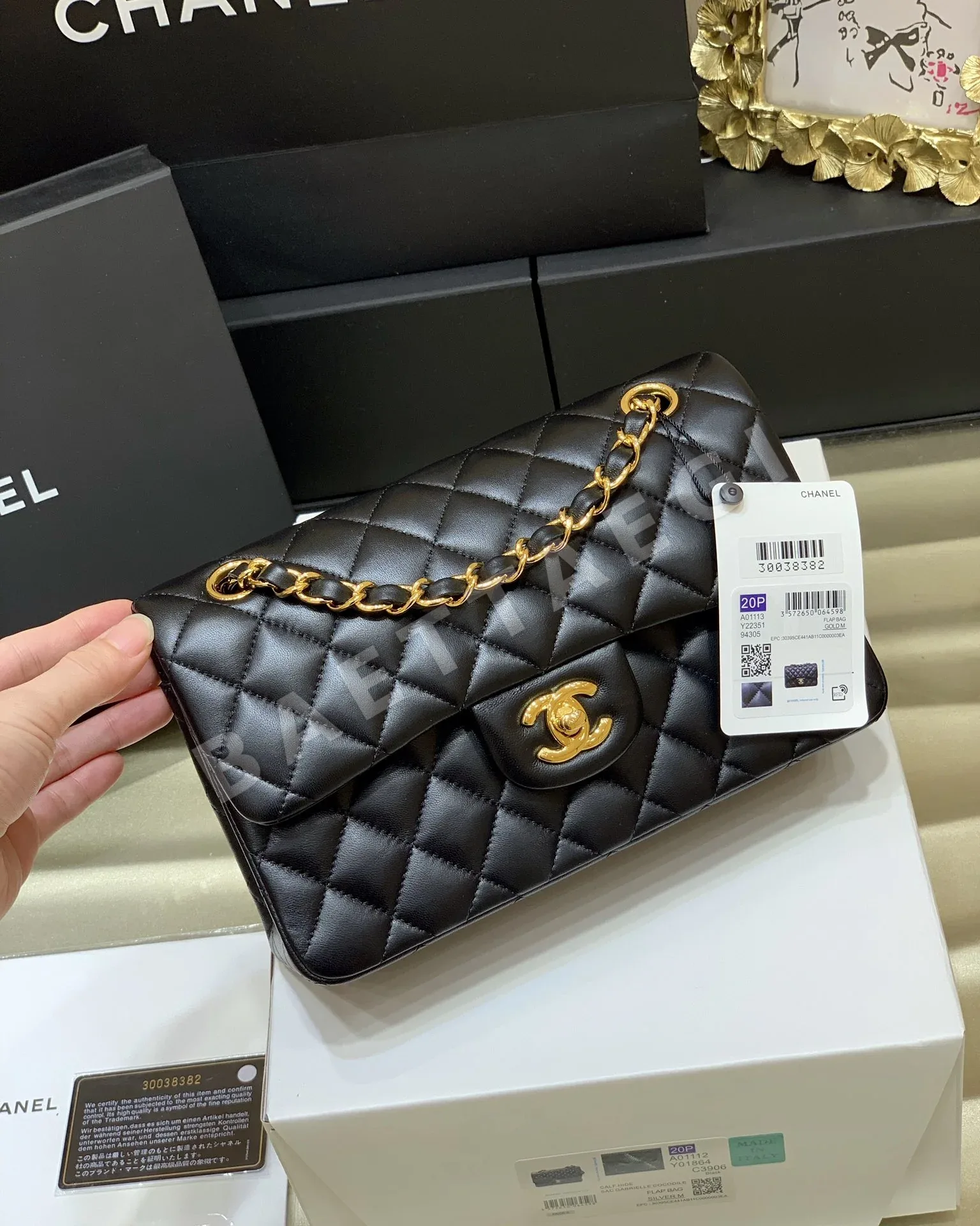 샤넬 클래식 플랩 램스킨 스몰 가방 A92993 상세 이미지 2