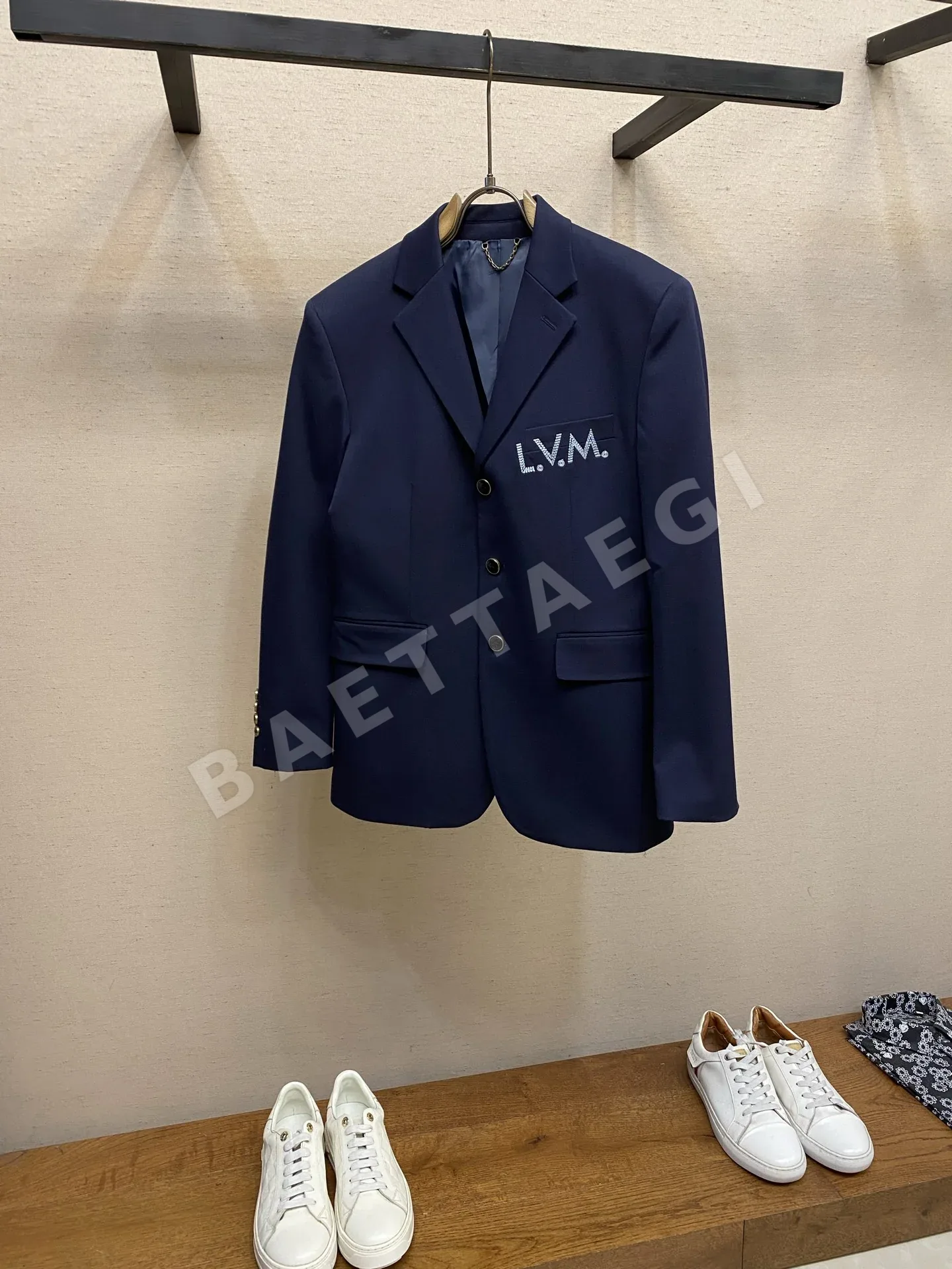 루이비통 다크 블루 자수 남성 재킷 132381