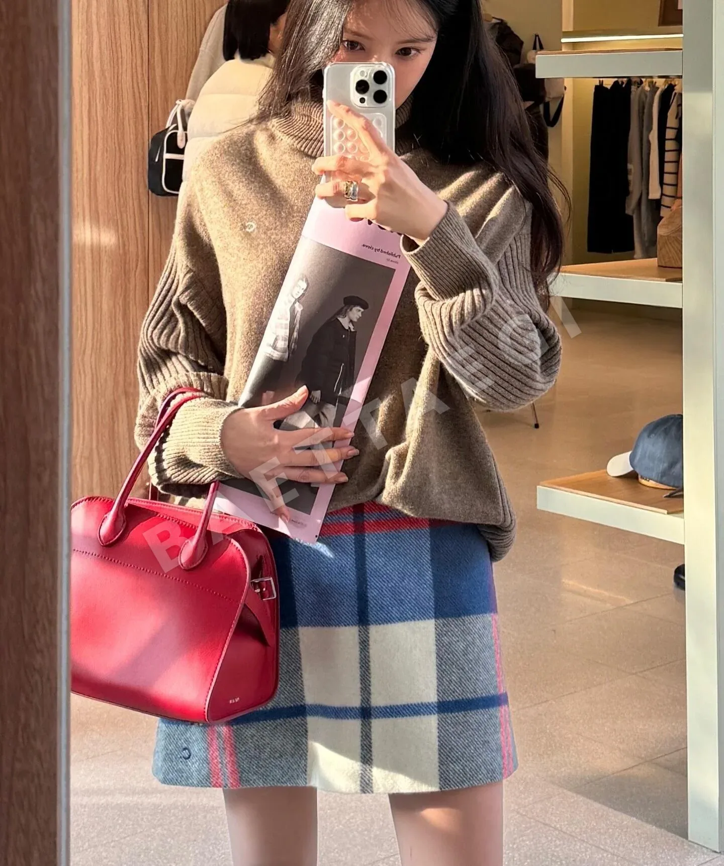 더로우 릴랙스 스타일 가방 상세 이미지 5