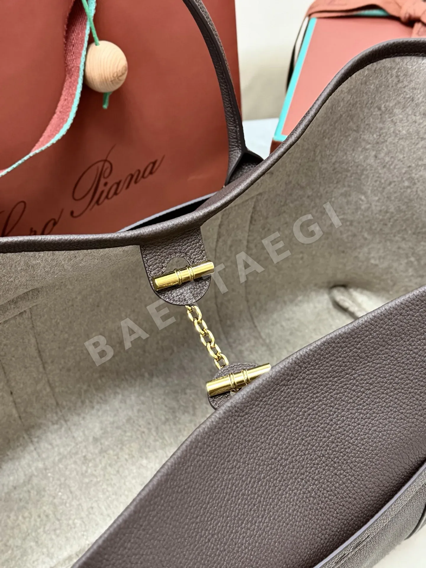 로로피아나 기에라 쇼퍼 라지 가방 상세 이미지 7