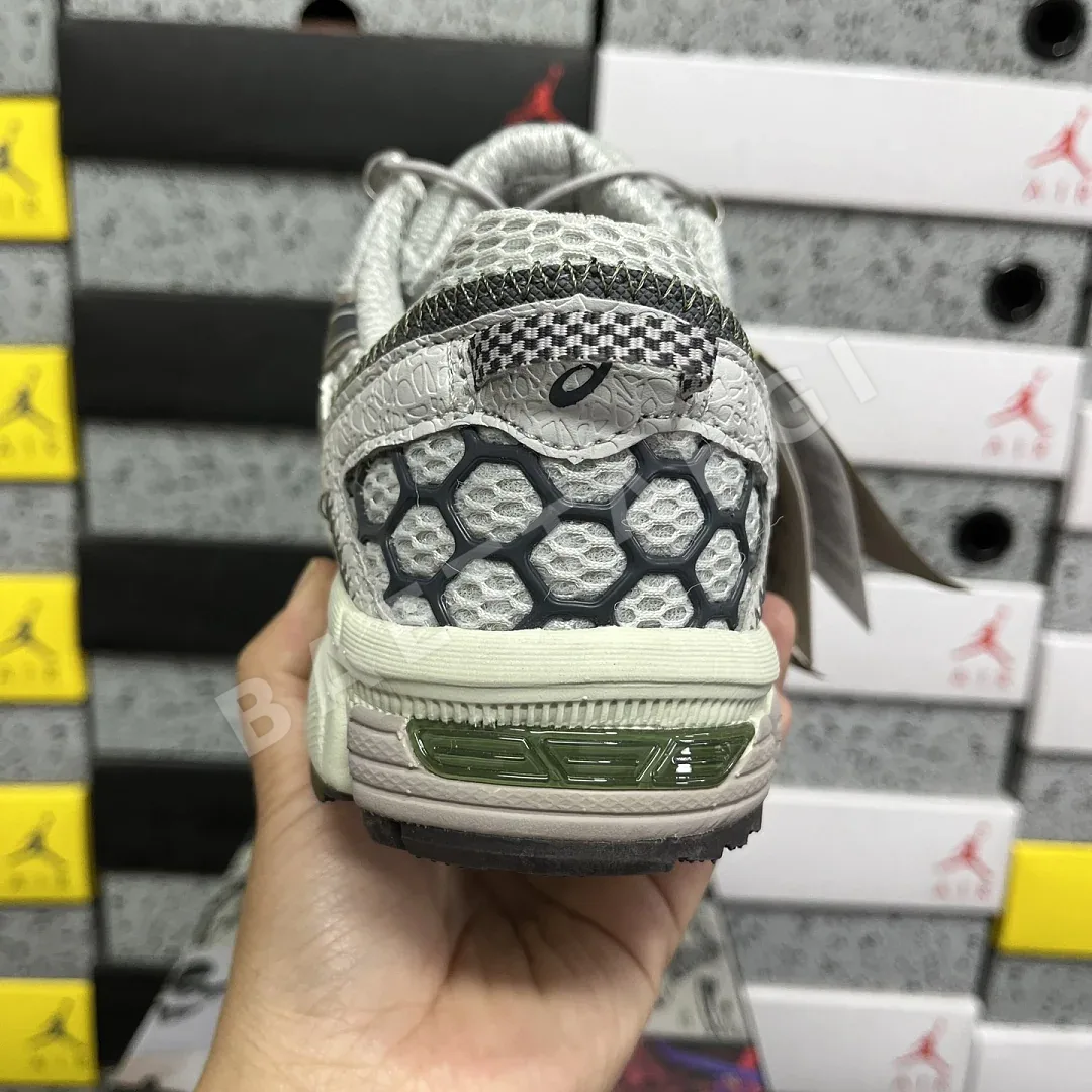 아식스 [XY] 젤 카하나 8 1012B634-020 200352 Asics Gel-Kahana 8 상세 이미지 8