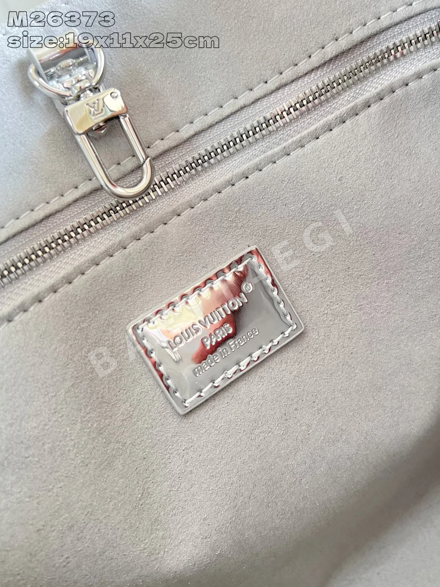 루이비통 온더고 스몰 모노그램 핸드백 M26373 상세 이미지 9