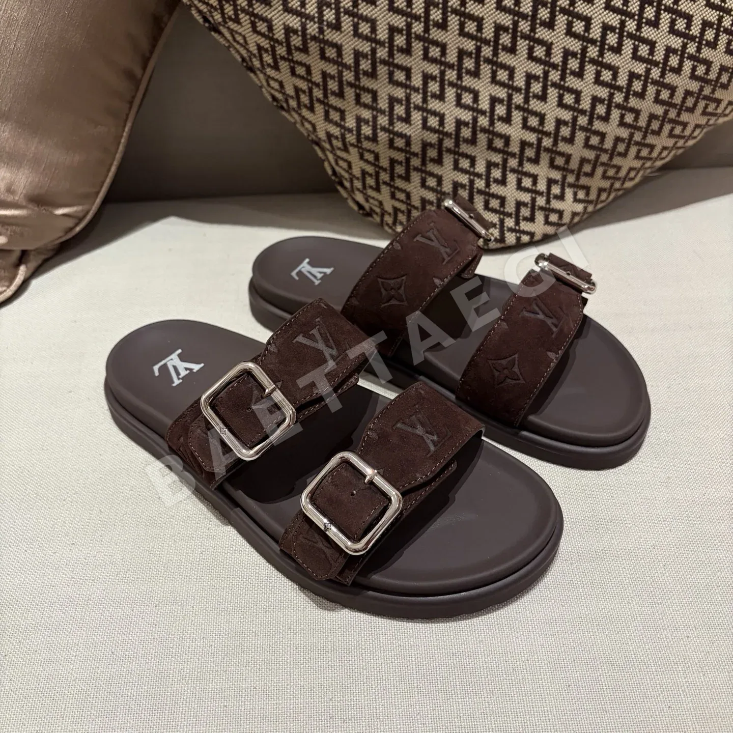 루이비통 더블 스트랩 샌들 149087