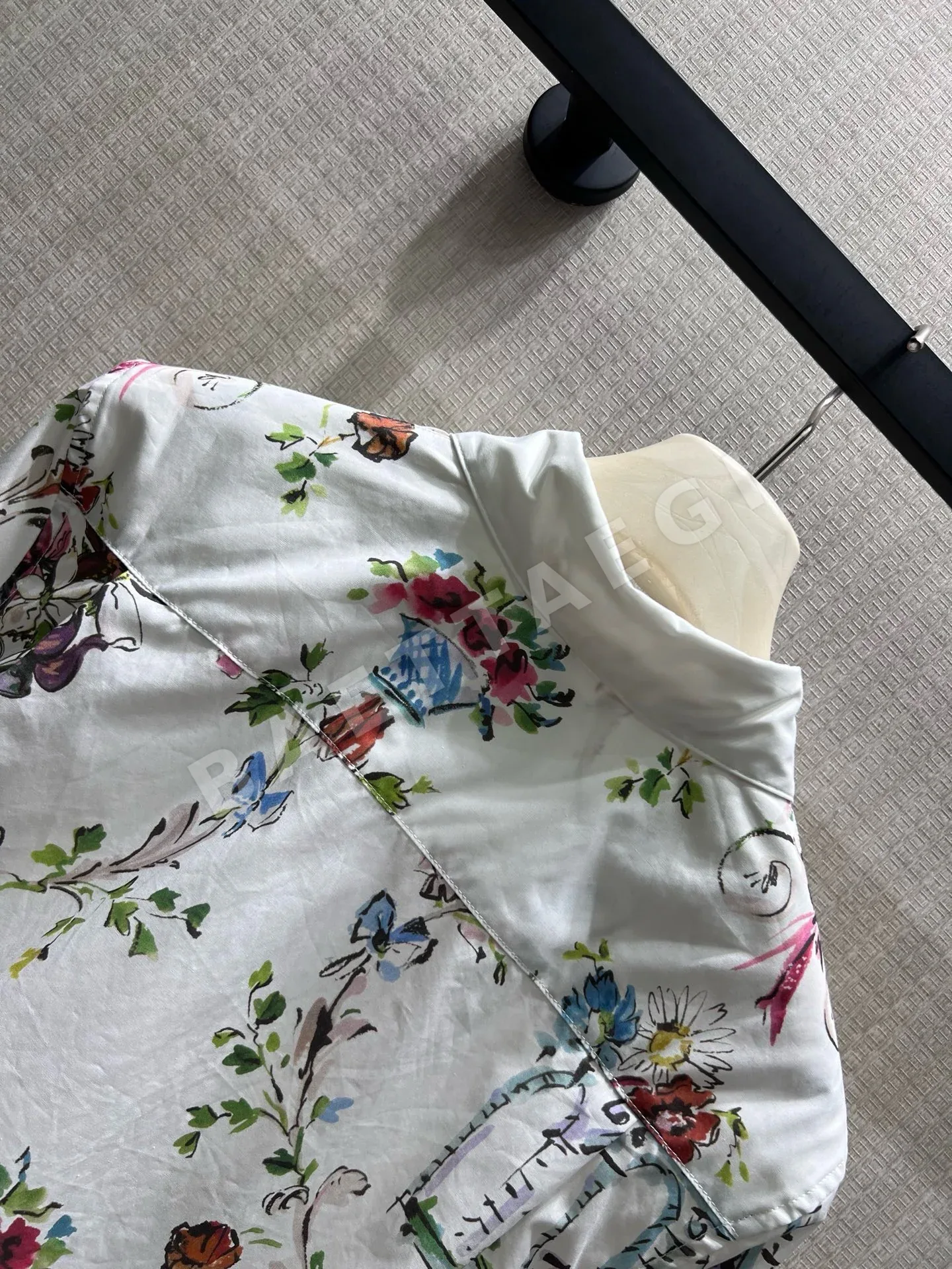디올 수채화 프린트 여성 셔츠 상세 이미지 5