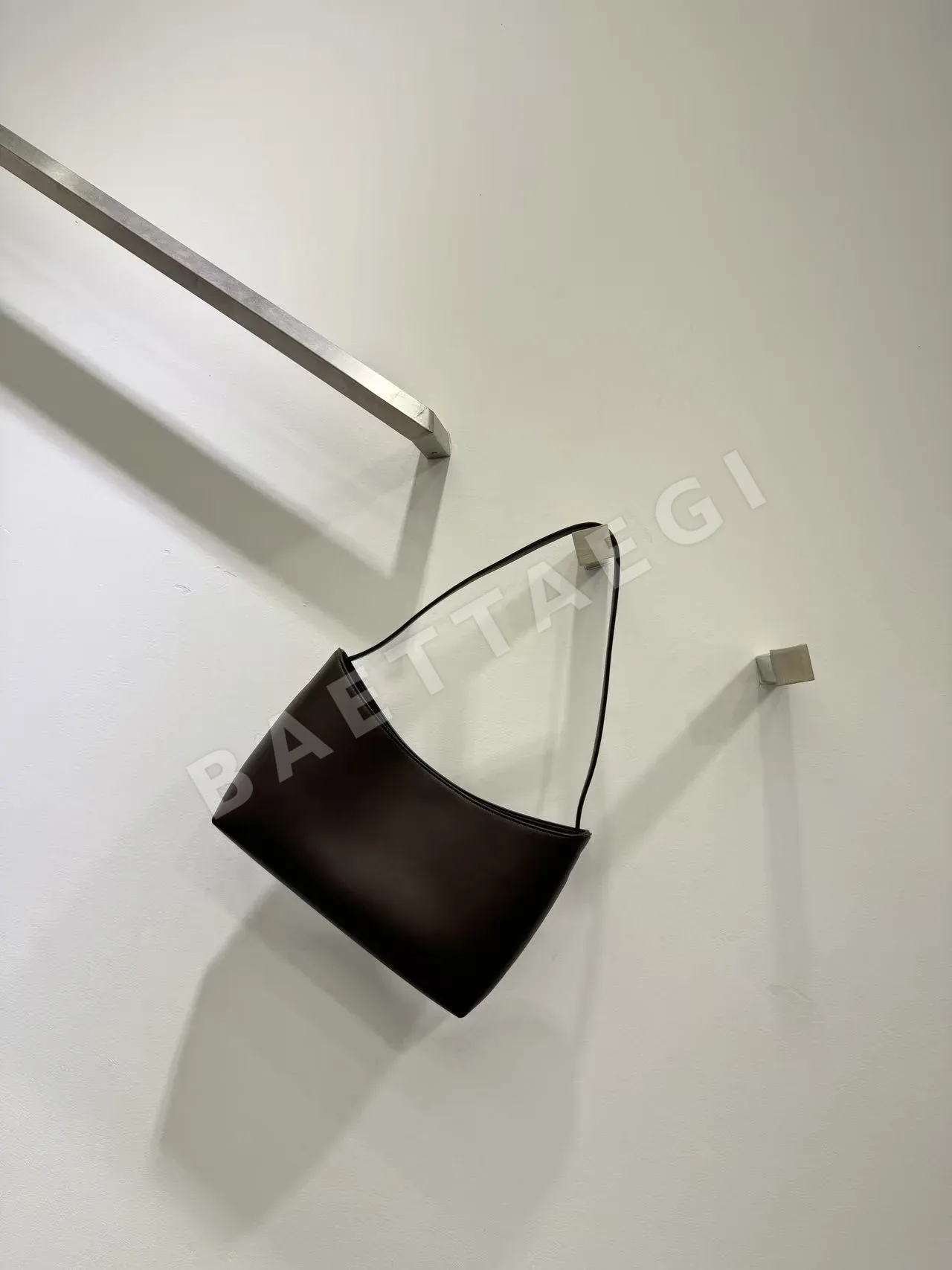 더로우 알마 바게뜨 dark brown 상세 이미지 4