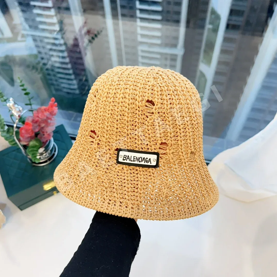 발렌시아가 데미지 버킷 햇 상세 이미지 3