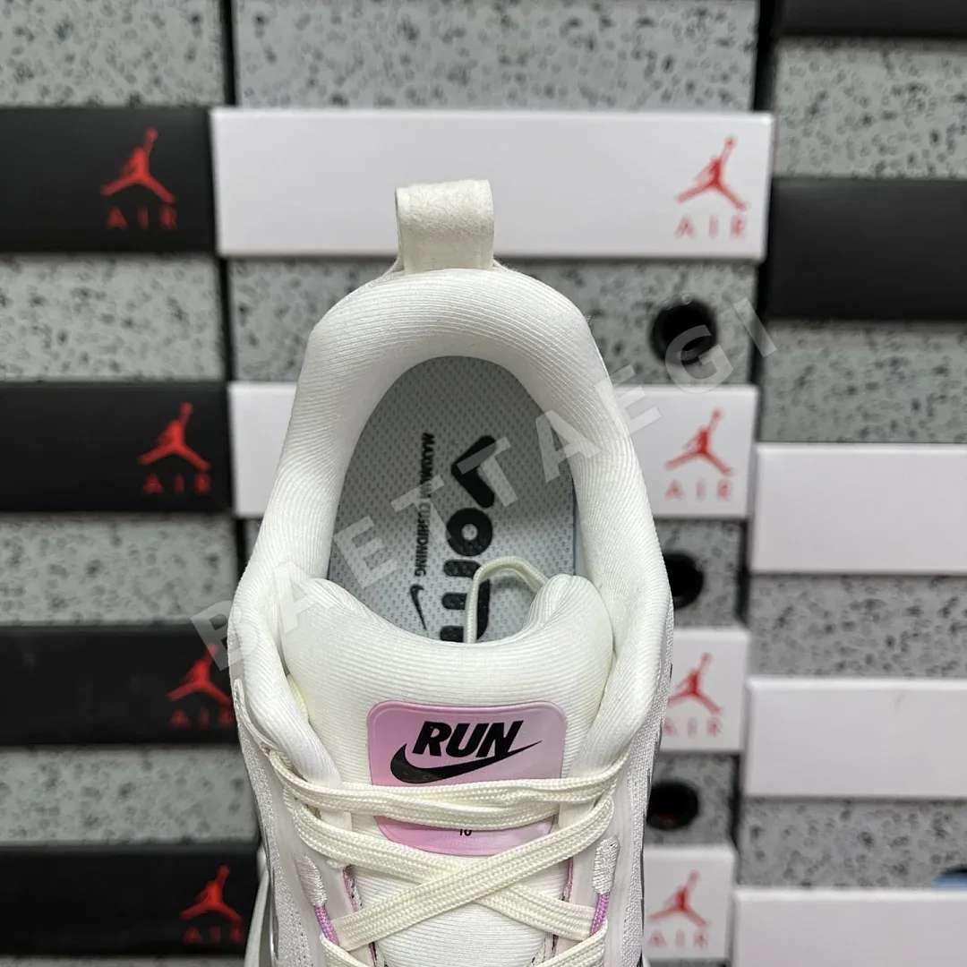 나이키 줌 보메로 18 13 IM2503 201112 Nike Zoom Vomero 18 -13 상세 이미지 4