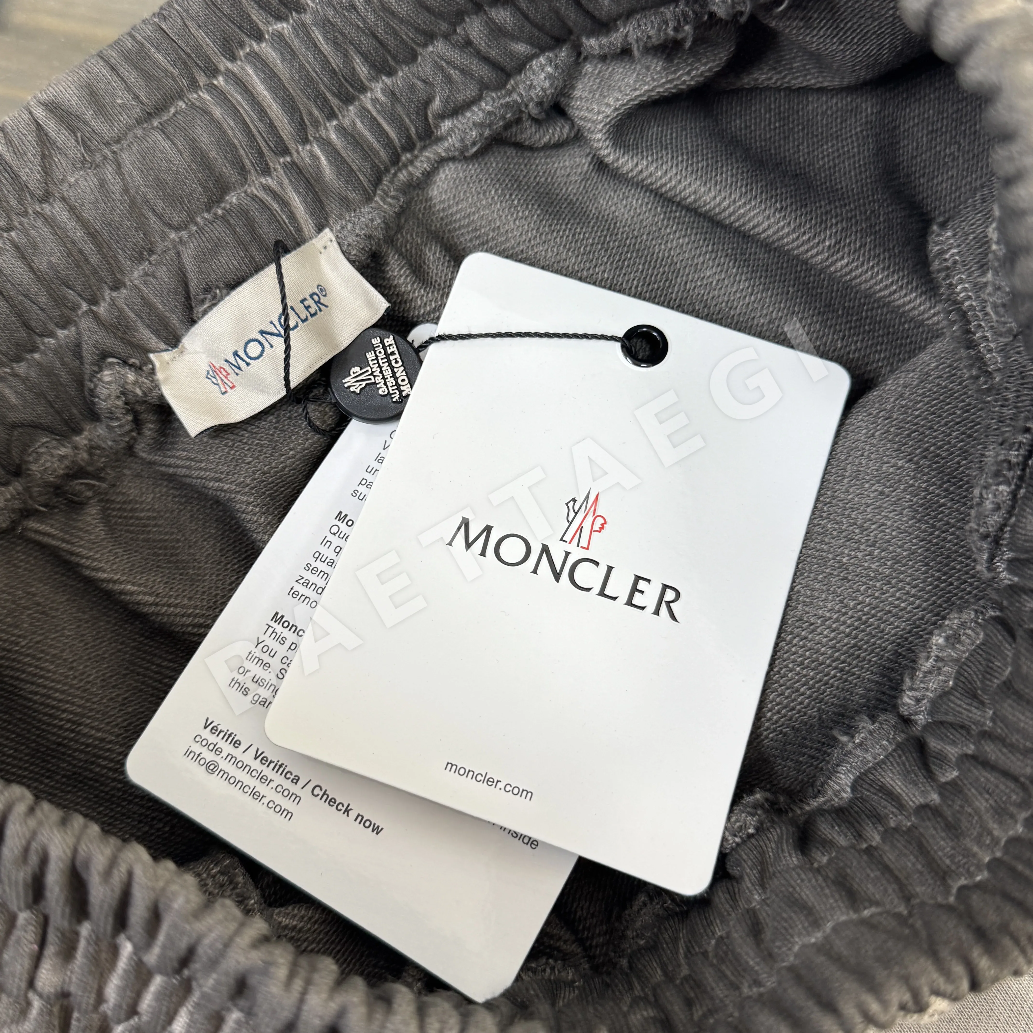 몽클레르 남성 반바지 52685 Moncler Shorts 상세 이미지 17